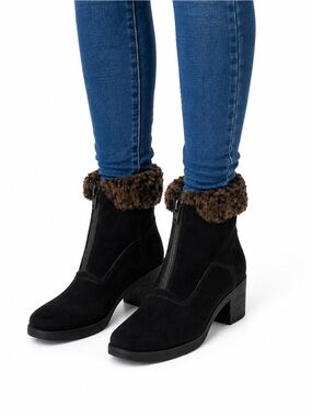 Size 9 Kamouraska Women’s Vintage Black Suede Winter Ankle Boots Front Zip